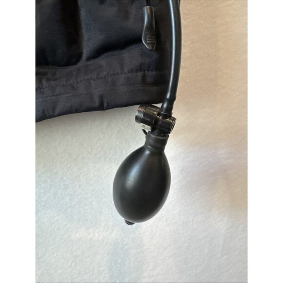 Klymit Double Diamond Inflatable Vest – Adjustable Warmth Read Description - Picture 3 of 7